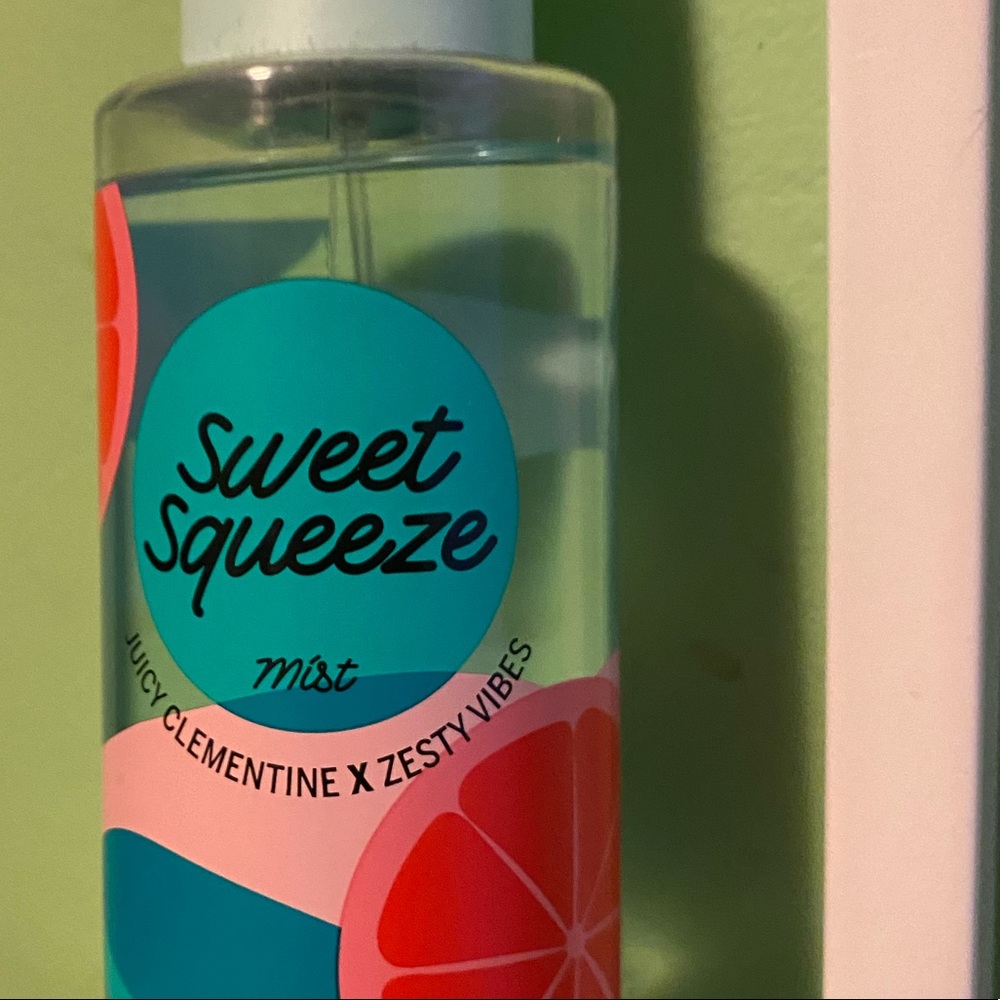 VS Pink Sweet Squeeze - Picture 6 of 6